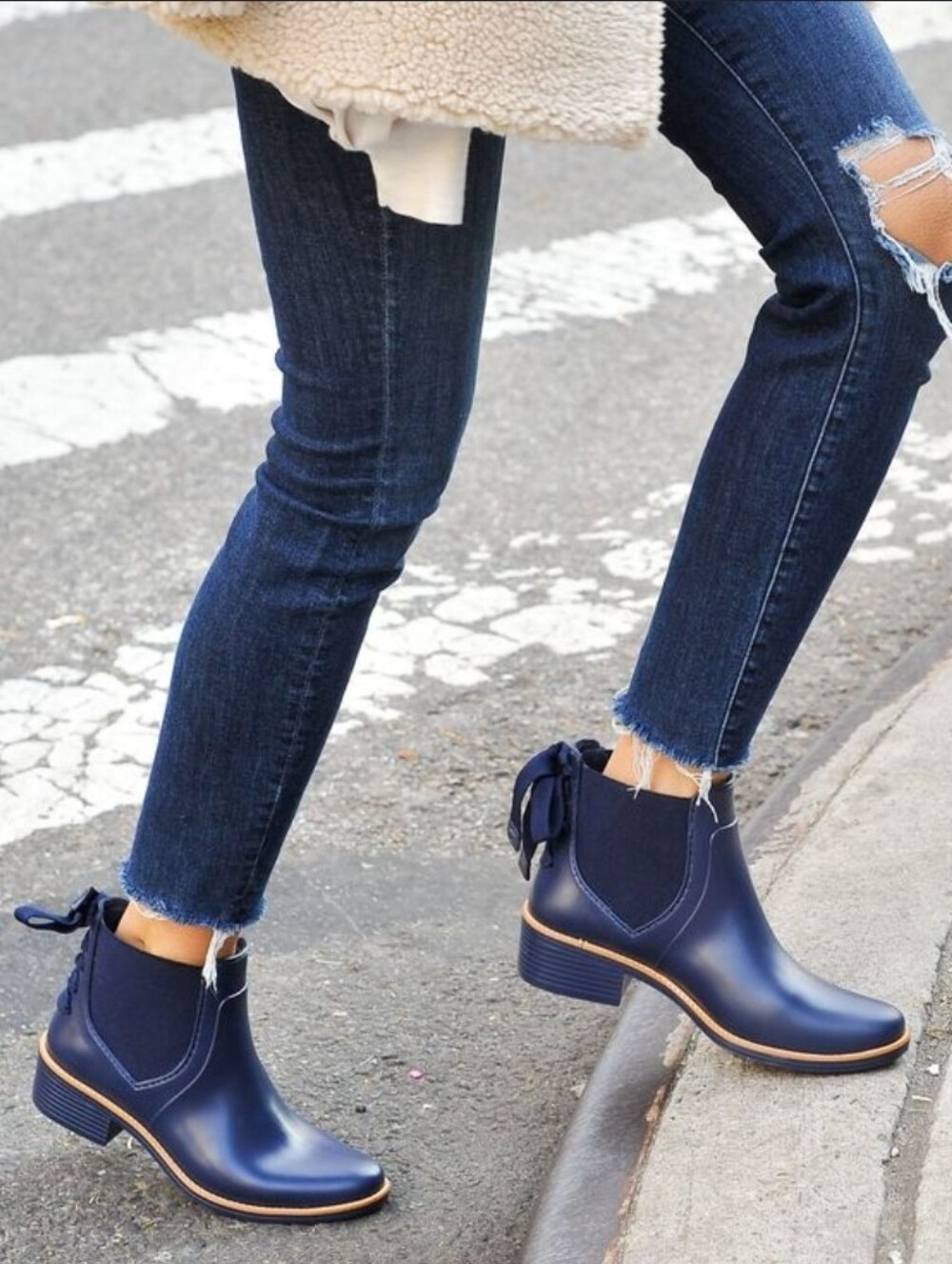 Bernardo Paxton waterproof rain boots Navy Bleu Size 8